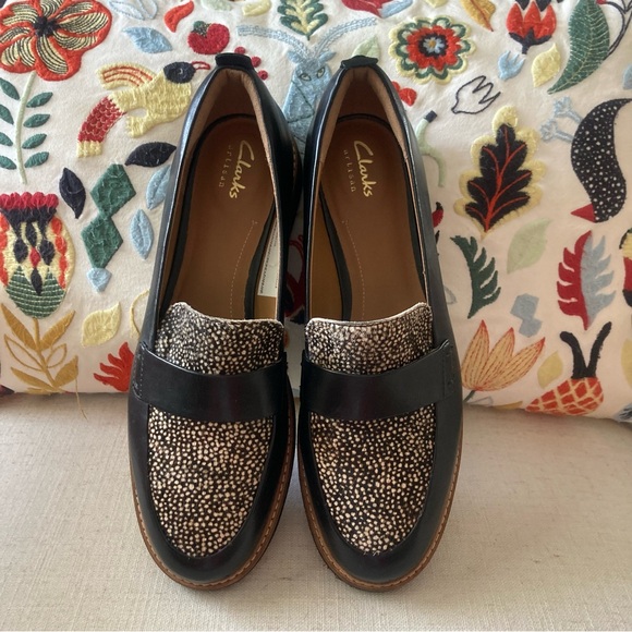 Clarks Shoes - Clarks Artisan Glick Avalee Loafers Calf Hair size 8.5 NWOT